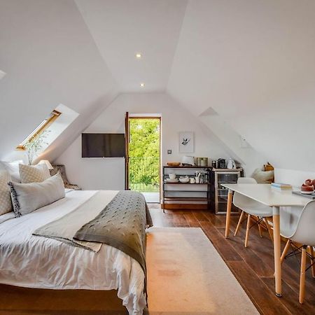 The Lookout At Cloatley Meadow Apartment Hankerton Luaran gambar