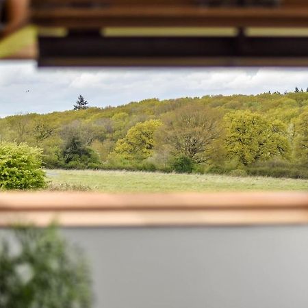 The Lookout At Cloatley Meadow Apartment Hankerton Luaran gambar