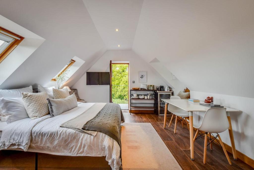 The Lookout At Cloatley Meadow Apartment Hankerton Luaran gambar